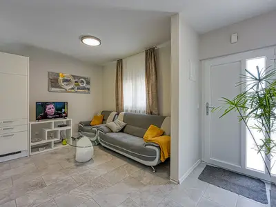 Ferienhaus für 2 Personen (50 m²) in Sveti Lovreč Pazenatički 10/10