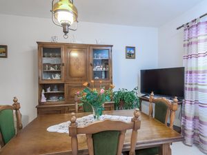 18511286-Ferienhaus-6-Sveti Martin-300x225-1