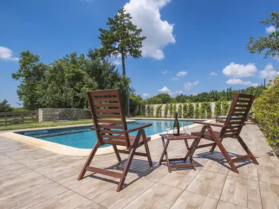 PoolOfHouse