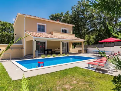 Ferienhaus für 8 Personen (230 m²) in Vodnjan 1/10