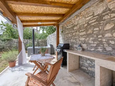 Ferienhaus für 6 Personen (142 m²) in Svetvinčenat 9/10