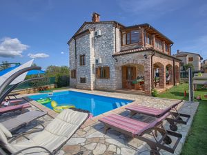 23950777-Ferienhaus-8-Svetvinčenat-300x225-4