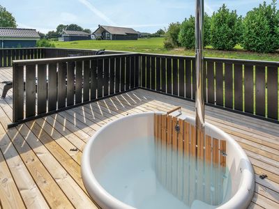 hot-tub