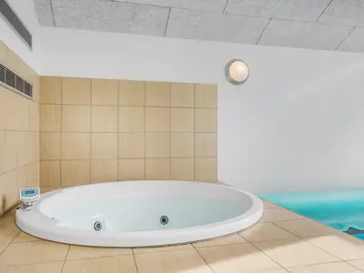 hot-tub