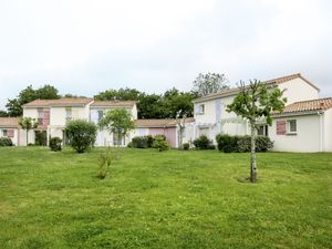 23853248-Ferienhaus-8-Talmont-Saint-Hilair-300x225-1