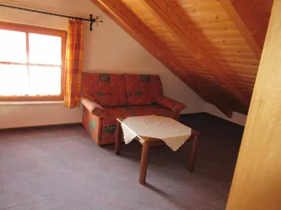 Galerie mit ausziehbarer Schlafcouch