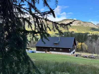 Rückseite mit Grundstück