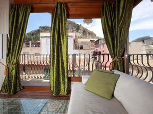 18089785-Ferienhaus-6-Taormina-300x225-3