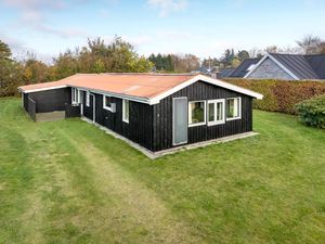 23747956-Ferienhaus-8-Tarm-300x225-0