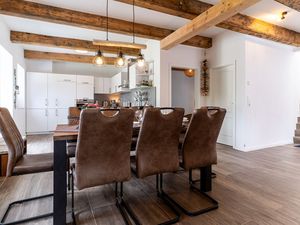 24020785-Ferienhaus-8-Tating-300x225-5