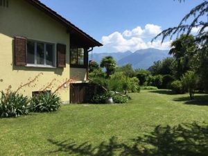 Hausansicht mit Blick auf die Berge