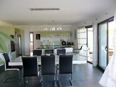 DiningRoom