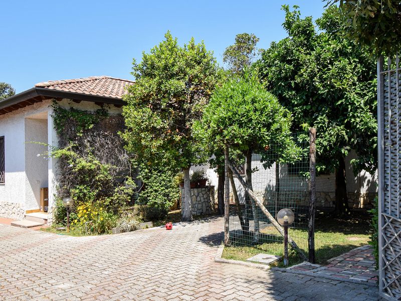 23755643-Ferienhaus-6-Terracina-800x600-0