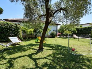 23755643-Ferienhaus-6-Terracina-300x225-1