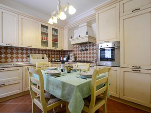 23755897-Ferienhaus-6-Terrinca-300x225-3