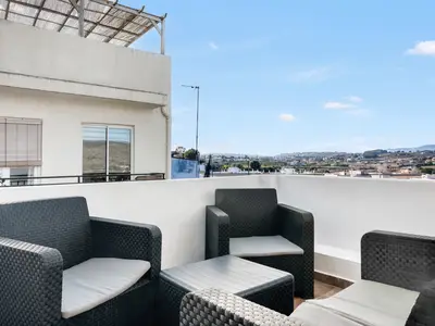 Photo, INSIDE, OUTSIDE