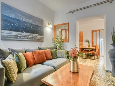 Photo, INSIDE, OUTSIDE