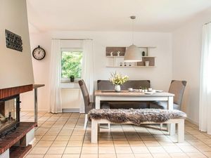 23736133-Ferienhaus-5-Thalfang-300x225-2