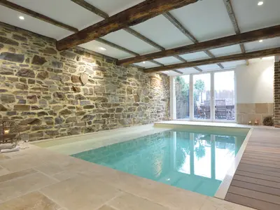PoolOfHouse