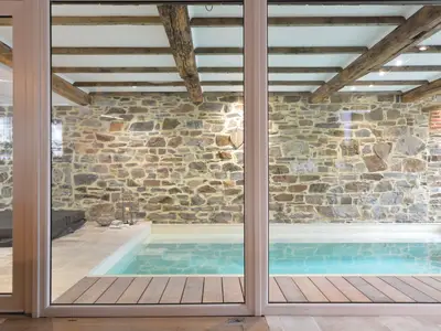 PoolOfHouse