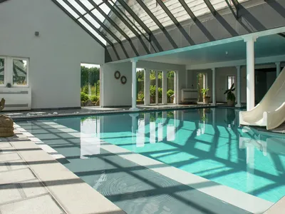 PoolOfHouse