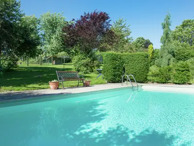 PoolOfHouse