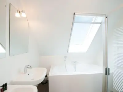 Badezimmer mit Dusche &lpar;3&rpar;