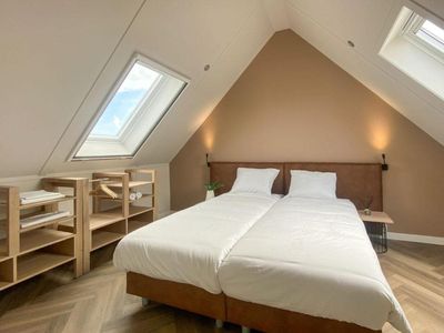 Attraktives Ferienhaus mit Doppelbett in Zeeland