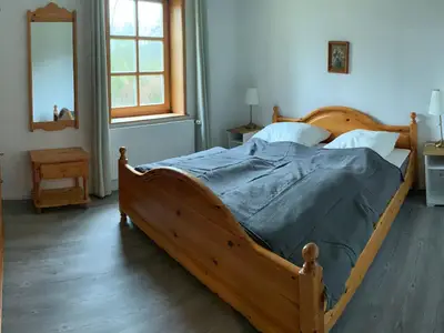 großes Schlafzimmer 1