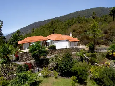 Helikopterfoto Villa und Garten