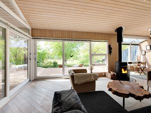 24056375-Ferienhaus-8-Tikøb-300x225-1