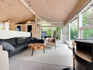 24056375-Ferienhaus-8-Tikøb-300x225-2