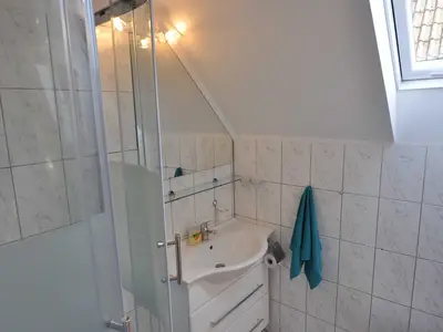 Duschbad mit WC oben