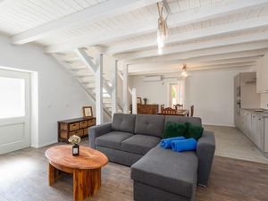 23950746-Ferienhaus-8-Tinjan-300x225-1