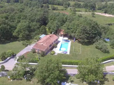 Ferienhaus für 6 Personen (100 m²) in Tinjan 2/10