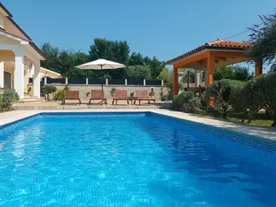 pool