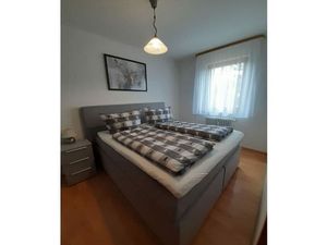 23988469-Ferienhaus-4-Titisee-Neustadt-300x225-4