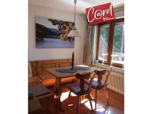 23988470-Ferienhaus-4-Titisee-Neustadt-300x225-2