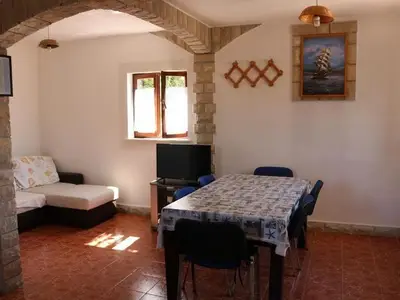 Ferienhaus für 6 Personen in Tkon 9/10