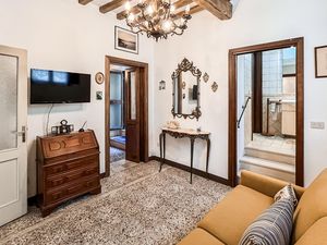 24039376-Ferienhaus-4-Todi-300x225-2