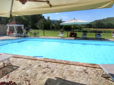 PoolOfHouse