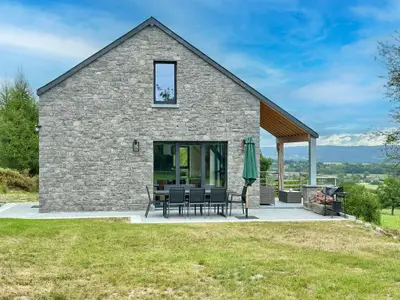 Außenseite Ferienhaus [Sommer]