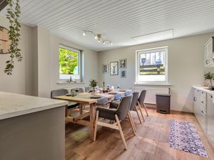 23967950-Ferienhaus-8-Torfhaus-300x225-4