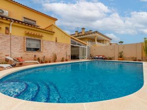 23543380-Ferienhaus-4-Torrevieja-300x225-1