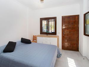 24023451-Ferienhaus-2-Torrevieja-300x225-2