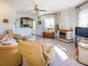 23726245-Ferienhaus-4-Torrevieja-300x225-1