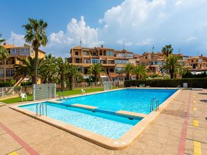 24023451-Ferienhaus-2-Torrevieja-300x225-3