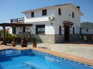 23372350-Ferienhaus-6-Torrox-300x225-1