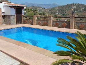 23372350-Ferienhaus-6-Torrox-300x225-2