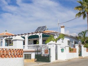 23054515-Ferienhaus-8-Torrox-300x225-3